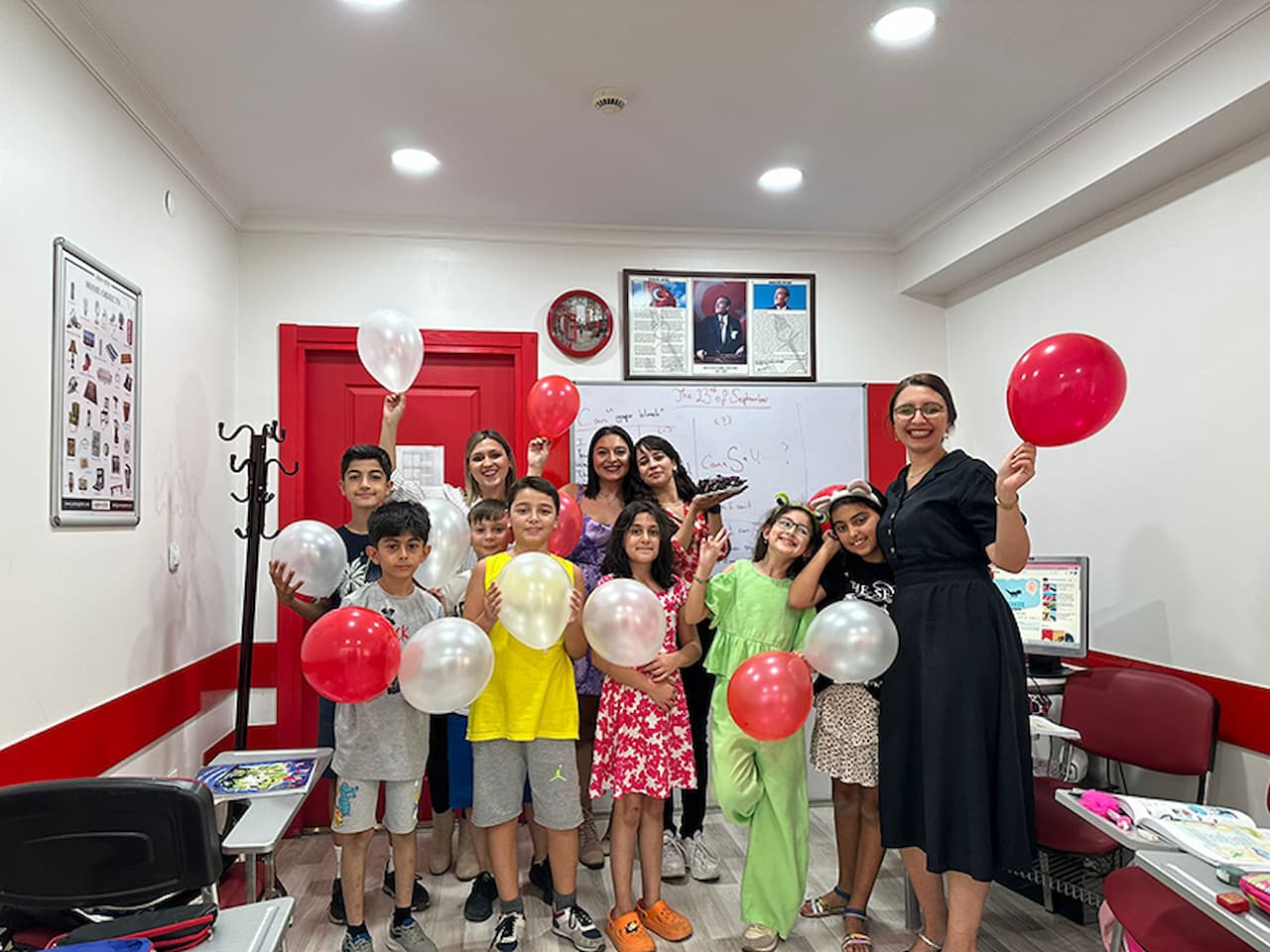 İlköğretim İngilizce yaz kampı öğrencileri